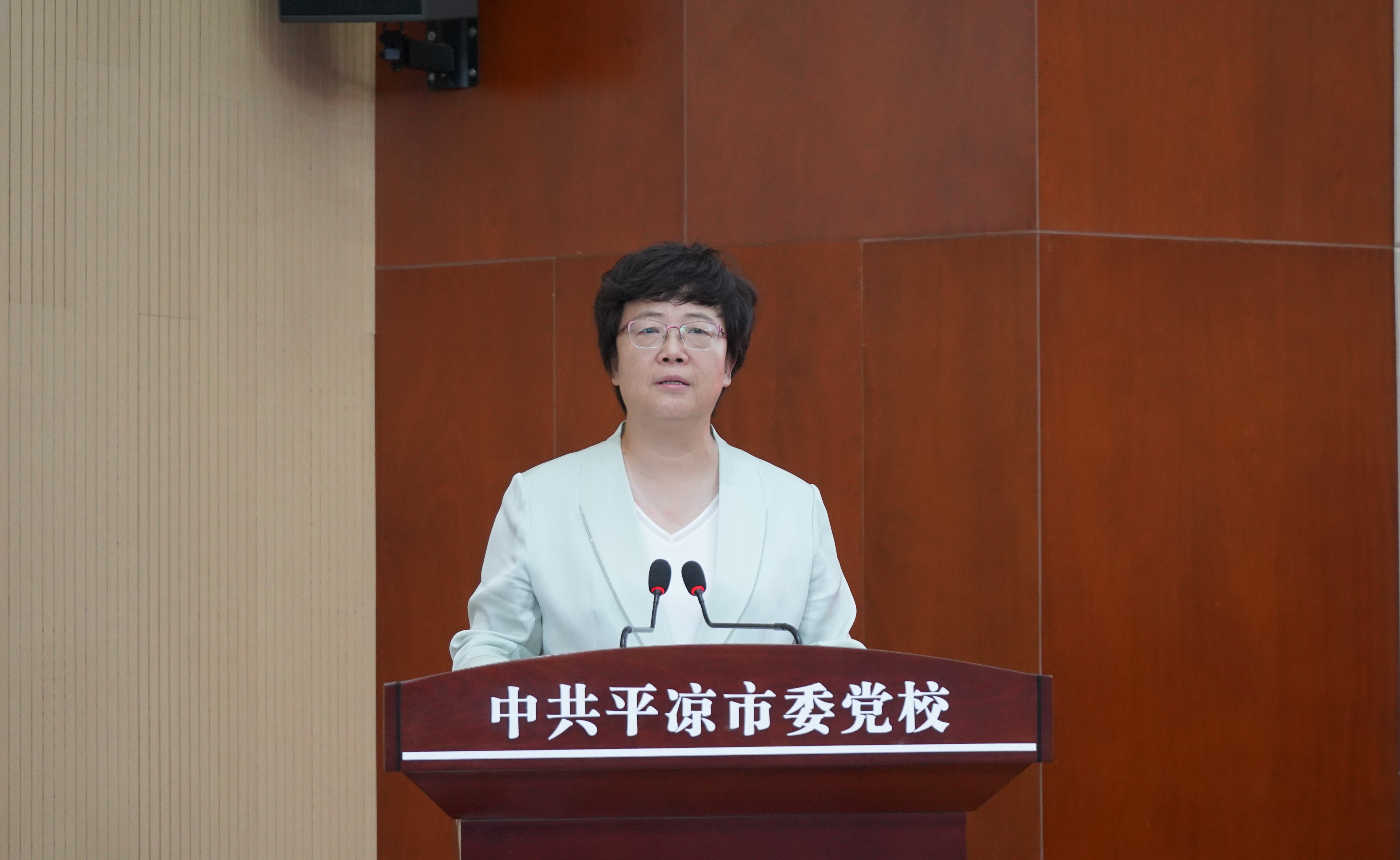 20230710-kaiyun开云官方网站乡村振兴甘肃平凉远程教学站揭牌暨乡村教师护眼灯捐赠仪式 -中共平凉市委书记王旭致辞-平凉融媒体中心拍摄.jpg