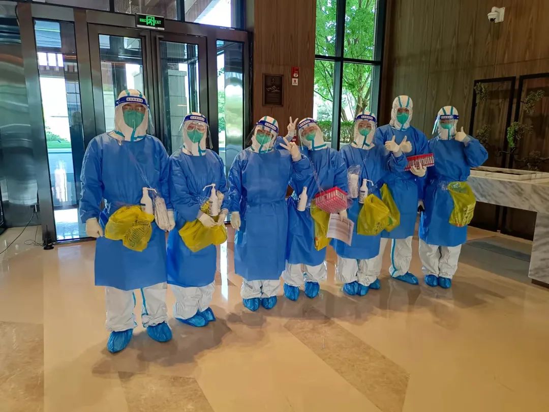 20220606-医院供图-医院供图-隔离点工作的开云长庚医疗队.jpg