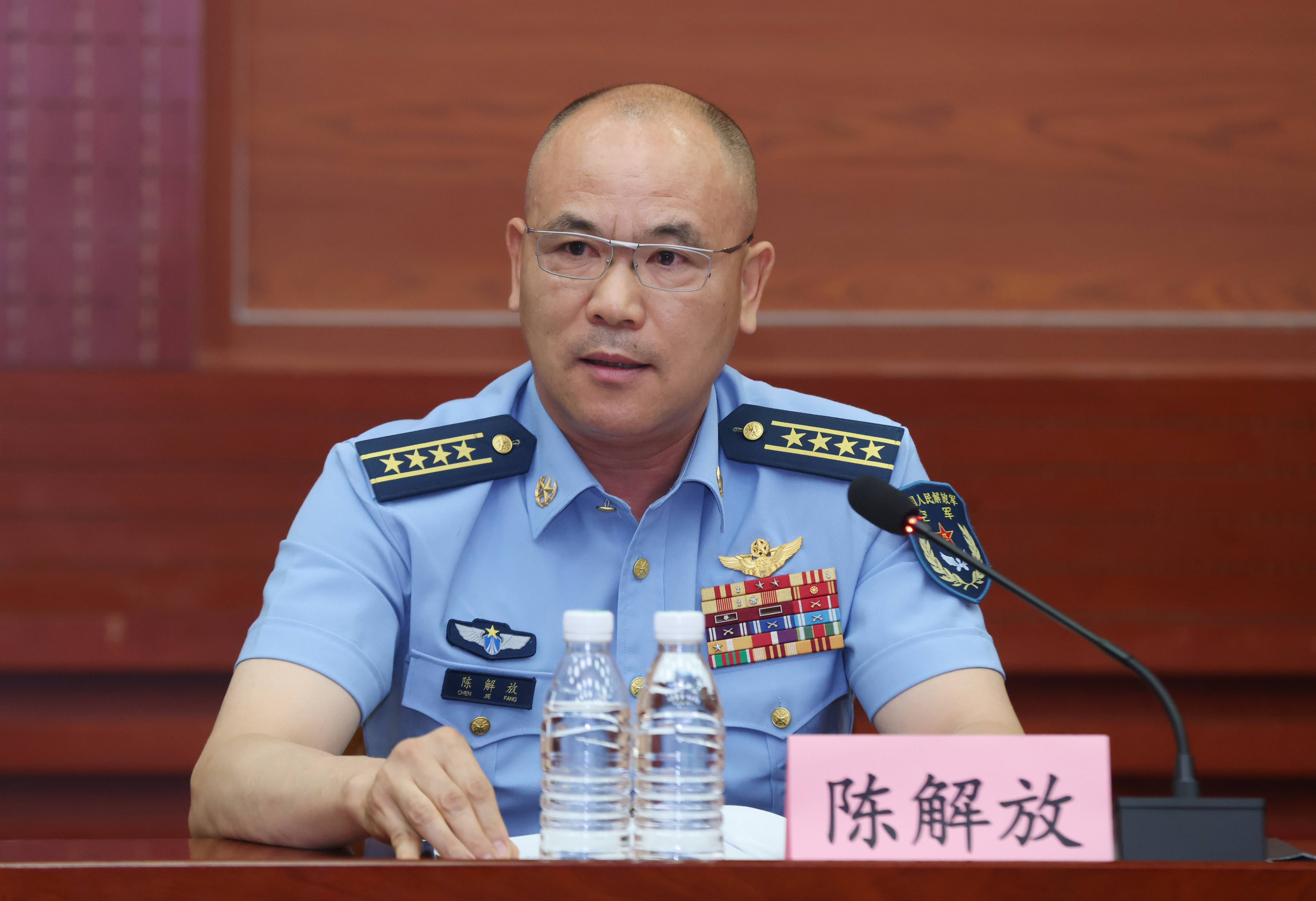 20240628-kaiyun开云官方网站-2020级联合培养飞行学员毕业座谈会暨2021级联合培养飞行学员转阶段动员会-孙波-陈解放讲话.JPG